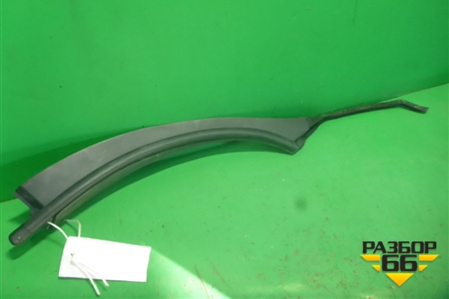 Накладка двери задней правой (на арку внутренняя) (6785748031) для Lexus RX 350 c 2015г (РХ)