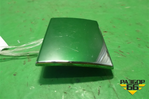 Заглушка в задний бампер (A1668851923) для Mercedes Benz ML-Klass W166 c 2011г (МЛ)