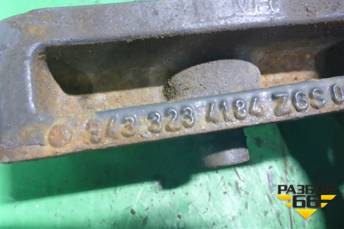 Кронштейн переднего стабилизатора  (правый) (9433234184) для Mercedes Benz TRUCK Axor 2 с 2004г (Аксор)