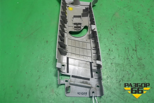 Обшивка стойки центральная верхняя правая (7211A063) для Mitsubishi Lancer-X с 2007г (Лансер)