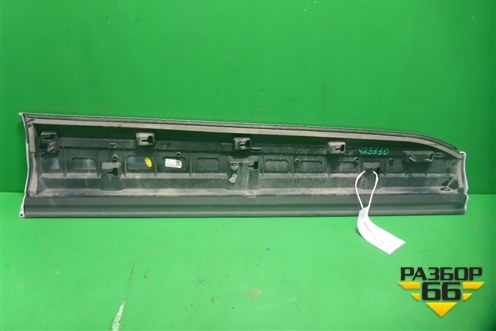 Накладка двери передней левой (4M0853959F) для Audi Q7 c 2015г (Ку 7)