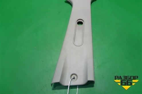 Обшивка стойки центральная верхняя правая (1U4867244) для Skoda Octavia (А4) с 1997-2011г (Октавия)