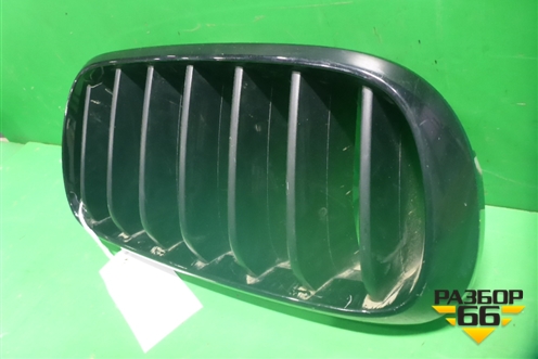 Решетка радиатора правая (7316076) для BMW X5 F15 с 2013г (Х5 Ф15)