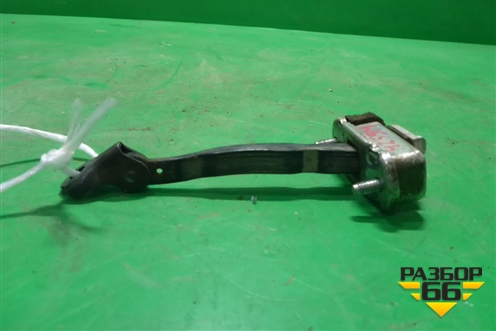 Ограничитель двери передней правой для Nissan Tiida (C11X) с 2004-2013г (Тиида)