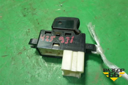 Кнопка стеклоподъёмника для Nissan Tiida (C11X) с 2004-2013г (Тиида)