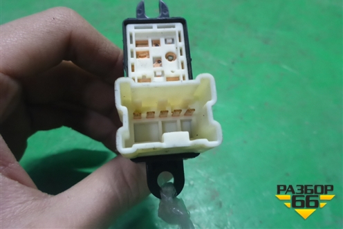 Кнопка стеклоподъёмника для Nissan Tiida (C11X) с 2004-2013г (Тиида)