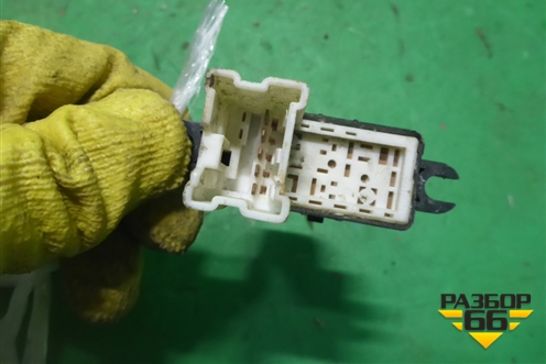 Кнопка стеклоподъёмника для Nissan Tiida (C11X) с 2004-2013г (Тиида)