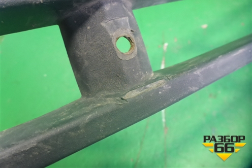 Подножка ступенька (накладка на решётку радиатора верхняя) (82063513) для Volvo TRUCK FM с 2001-2013г (ФМ)