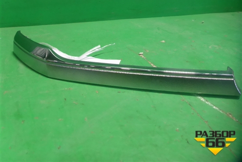 Накладка на решетку радиатора (правая верхняя хром) (531230K060) для Toyota Hilux с 2015-2025г (Хайлюкс)