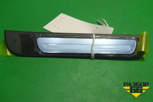 Накладка порога внутренняя заднего правого (в проём, новая) (8K0853376) для Audi A4 (В8) с 2007-2015г (А4)