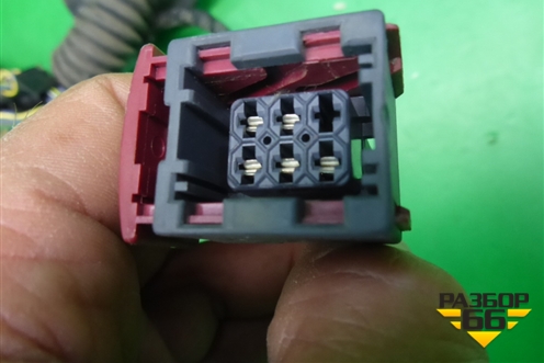 Проводка двери задней правой (8215305170) для Toyota Avensis с 2003-2009г (Авенсис)