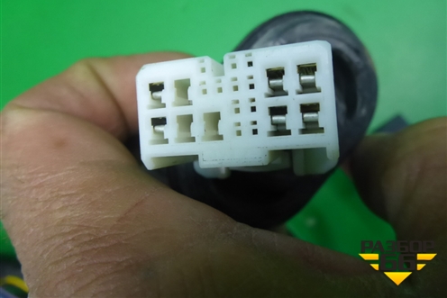 Проводка двери задней правой (8215305170) для Toyota Avensis с 2003-2009г (Авенсис)