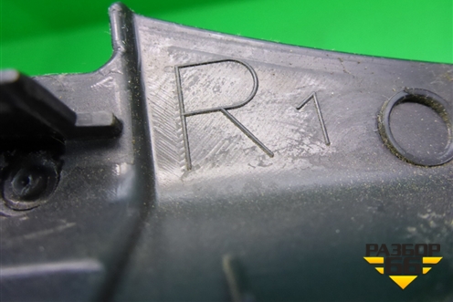 Накладка на торпедо (вертикальная правая) (3C0863238) (3C0868238) для Volkswagen Passat (B6) с 2005-2010г (Пассат Б6)