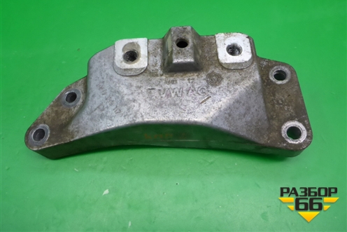 Кронштейн КПП левый ( 1.8л BZB АКПП) (1K0199117) для Volkswagen Passat (B6) с 2005-2010г (Пассат Б6)