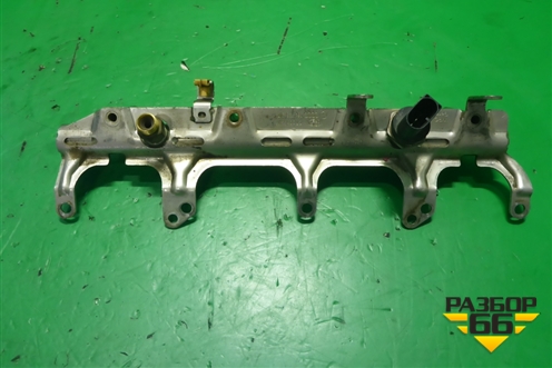 Рейка топливная рампа ( 1.8л BZB) (06J133317G) для Volkswagen Passat (B6) с 2005-2010г (Пассат Б6)