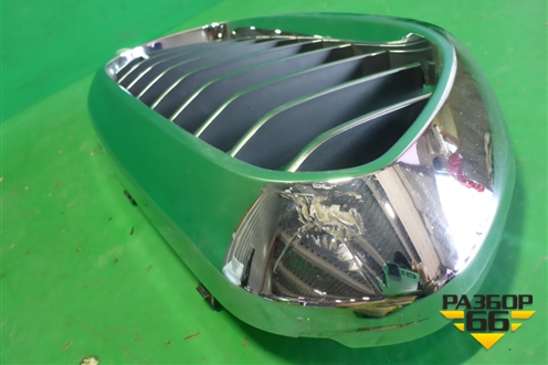 Решетка радиатора правая (51137383520) для BMW 5-серия G30 с 2017г