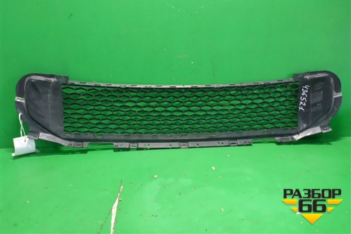 Решетка в передний бампер центральная (после 2010г) (BH5217K946) для Land Rover Freelander 2 с 2007г (Фрилендер)