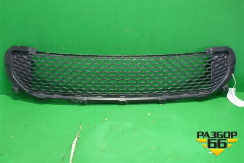 Решетка в передний бампер центральная (после 2010г) (BH5217K946) для Land Rover Freelander 2 с 2007г (Фрилендер)