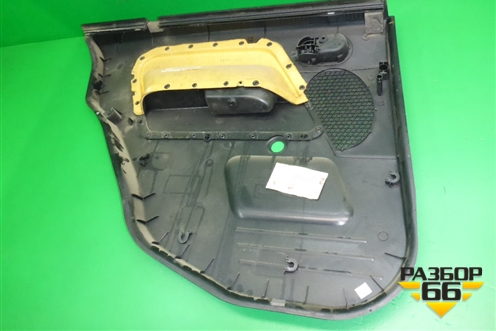 Обшивка двери задней правой под механику для Ford Fusion с 2002г (Фьюжн)