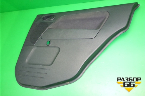 Обшивка двери задней правой под механику для Ford Fusion с 2002г (Фьюжн)