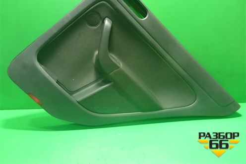 Обшивка двери задней правой под электрику (5M0868074B) для Volkswagen Golf V Plus с 2005-2014г (Гольф 5 Плюс)