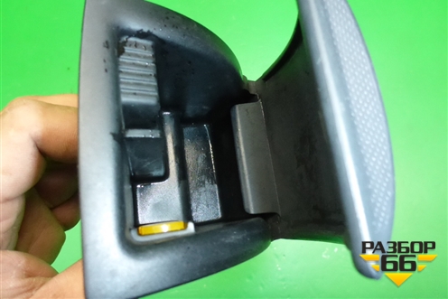 Пепельница (передняя) (8200151978) для Renault Clio с 1998-2002г (Клио)