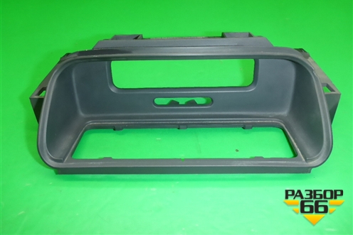 Накладка на торпедо (на дисплей) (8200069064) для Renault Clio с 1998-2002г (Клио)