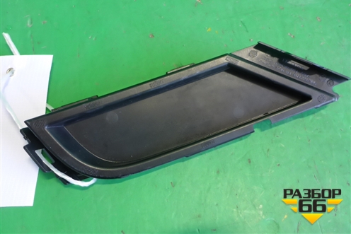 Заглушка в передний бампер (R-Line) (5NA853950B) для Volkswagen Tiguan с 2016г (Тигуан)