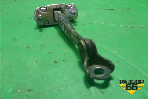 Ограничитель двери задней правой для Nissan Tiida (C11X) с 2004-2013г (Тиида)