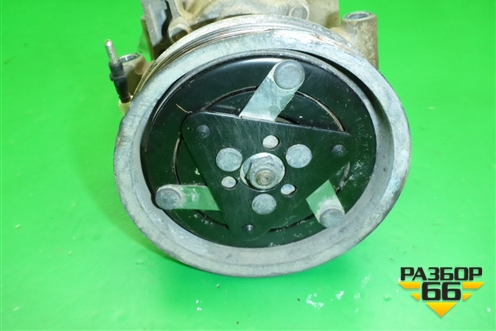 Компрессор кондиционера (1.4л) (8200600117) для Renault Clio с 1998-2002г (Клио)