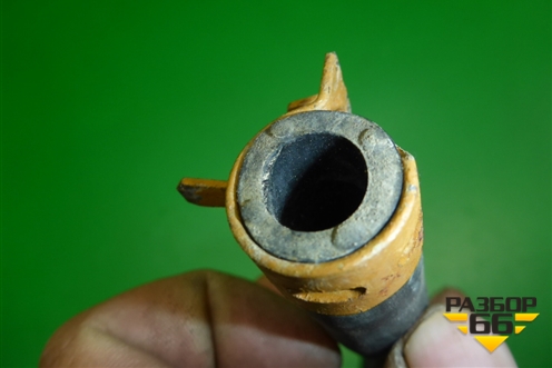 Патрубок системы охлаждения (на термостат) для Renault Clio с 1998-2002г (Клио)