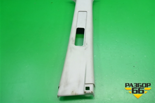 Обшивка стойки центральная верхняя правая (769139U000) для Nissan Note (Е11) с 2005-2013г (Нот)