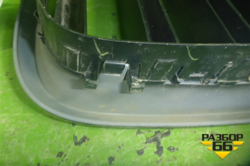 Решетка радиатора правая (7316076) для BMW X5 F15 с 2013г (Х5 Ф15)