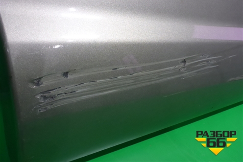 Накладка двери задней правой (4M0853970F) для Audi Q7 c 2015г (Ку 7)