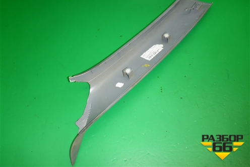 Обшивка стойки лобового стекла правая (7L6867234AH) для Volkswagen Touareg c 2002-2010г (Туарег)