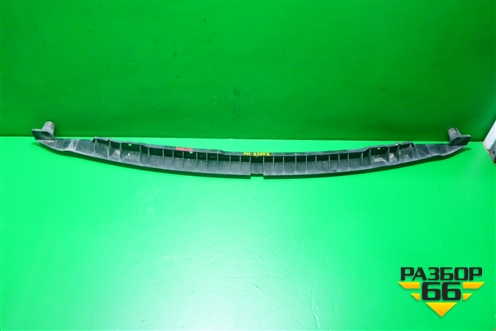 Кронштейн заднего бампера центральный (7L6807863B) для Volkswagen Touareg c 2002-2010г (Туарег)