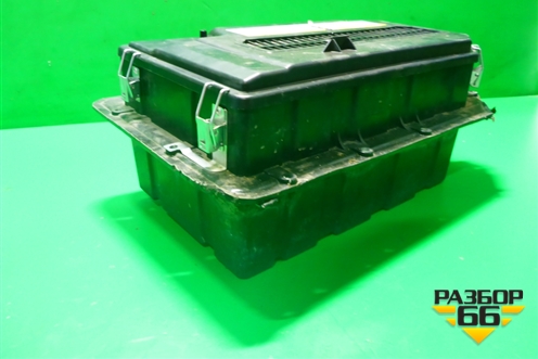 Ящик под аккумулятор (под сиденьем) для Volkswagen Touareg c 2002-2010г (Туарег)