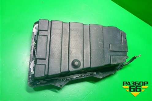 Ящик под аккумулятор (под сиденьем) для Volkswagen Touareg c 2002-2010г (Туарег)