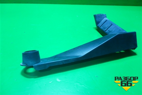 Кронштейн заднего бампера правый (под фонарь) (7L6807862) для Volkswagen Touareg c 2002-2010г (Туарег)