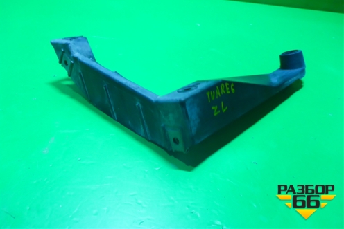 Кронштейн заднего бампера левый (под фонарь) (7L6807861) для Volkswagen Touareg c 2002-2010г (Туарег)