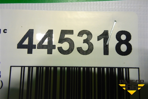 Кронштейн заднего бампера левый (под фонарь) (7L6807861) для Volkswagen Touareg c 2002-2010г (Туарег)