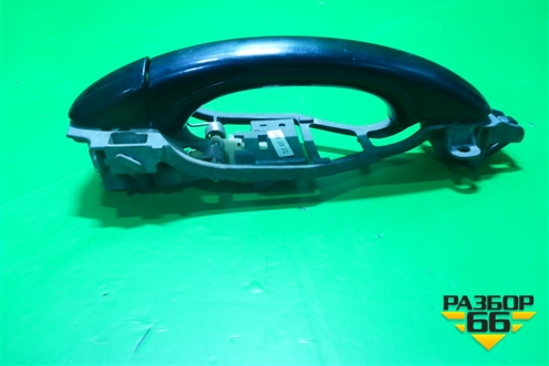 Ручка наружная двери передней правой для Volkswagen Touareg c 2002-2010г (Туарег)