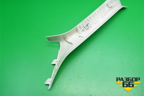 Обшивка стойки лобового стекла правая для Dodge Avenger с 2007г (Авенджер)