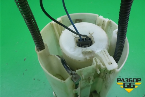 Насос топливный электрический (1760A156) для Mitsubishi Outlander XL с 2006-2012г (Аутлендер ХЛ)