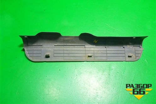 Накладка порога внутренняя переднего левого (8582325000) для Hyundai Aсcent с 2000г (Акцент)