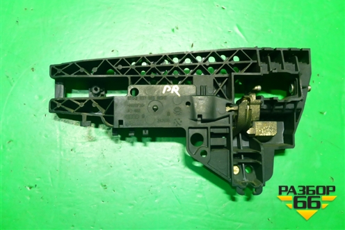 Кронштейн ручки наружной (передней правой) (8T0837886) для Audi A4 (В8) с 2007-2015г (А4)