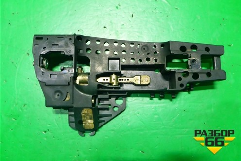 Кронштейн ручки наружной (передней правой) (8T0837886) для Audi A4 (В8) с 2007-2015г (А4)