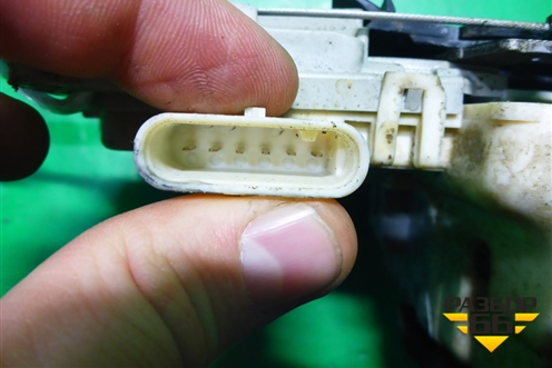 Замок двери задней правой (6 контактов) для Audi A4 (В8) с 2007-2015г (А4)