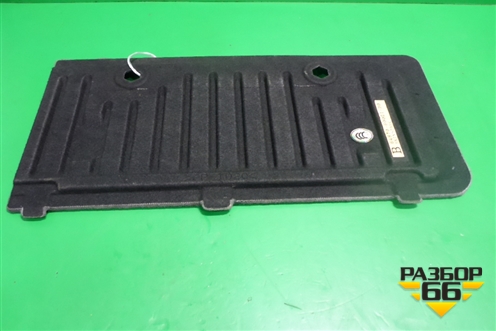 Обшивка двери багажника (правая,двери нижней) (6487060021B0) для Toyota Land Cruiser (200) с 2008г (Ленд Крузер)