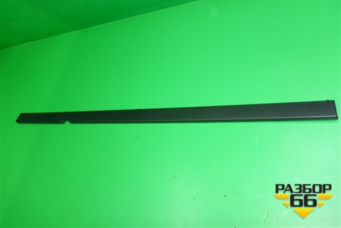 Накладка двери задней правой (верхняя на обшивку) для Lexus LX-570 с 2015г (ЛХ)